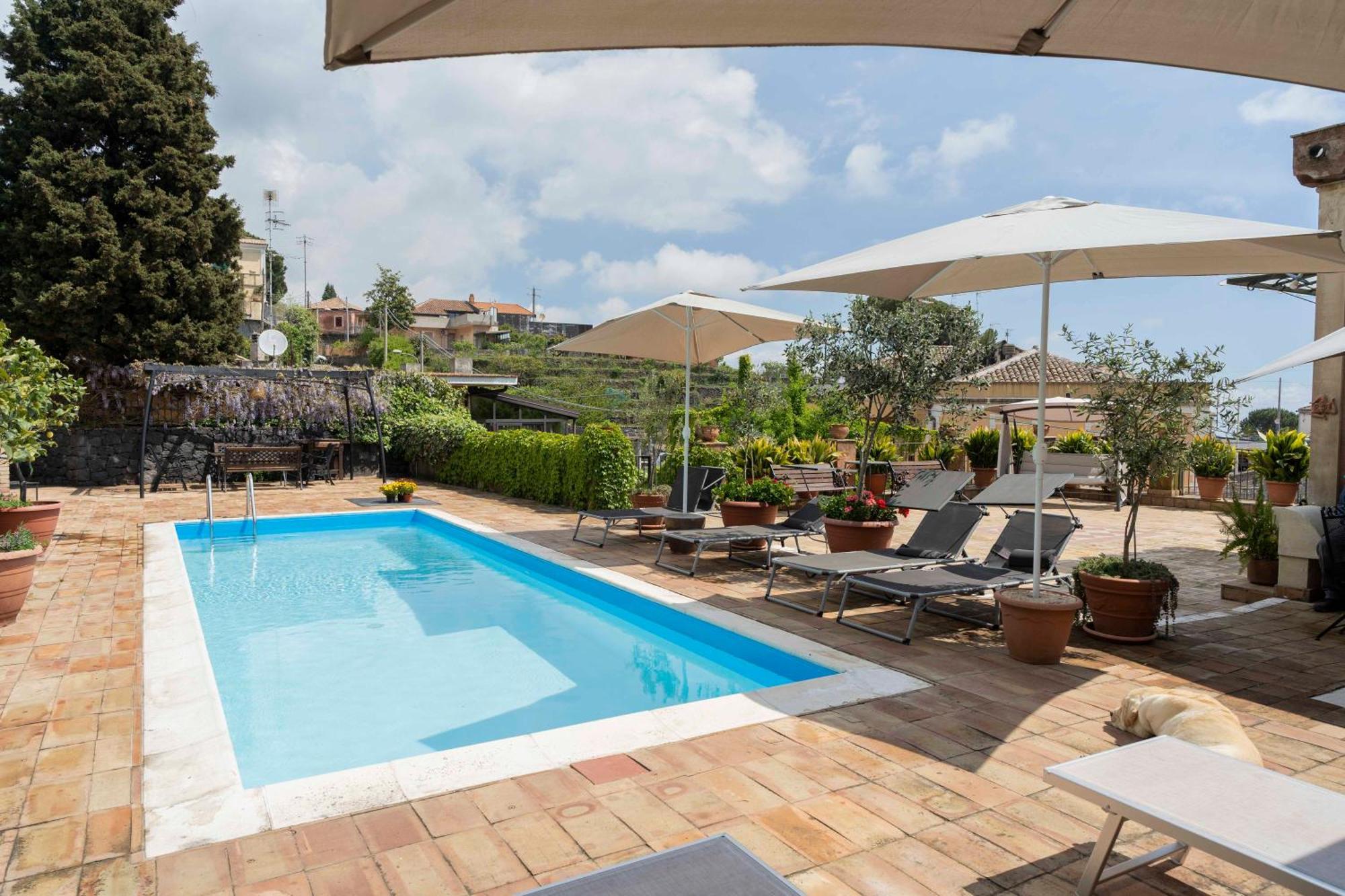 B&B Bellini Міло Екстер'єр фото