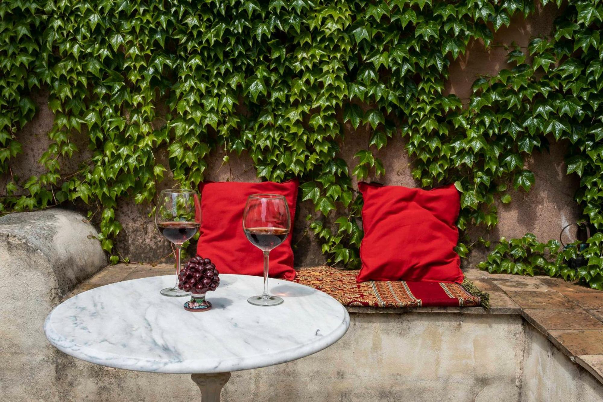 B&B Bellini Міло Екстер'єр фото