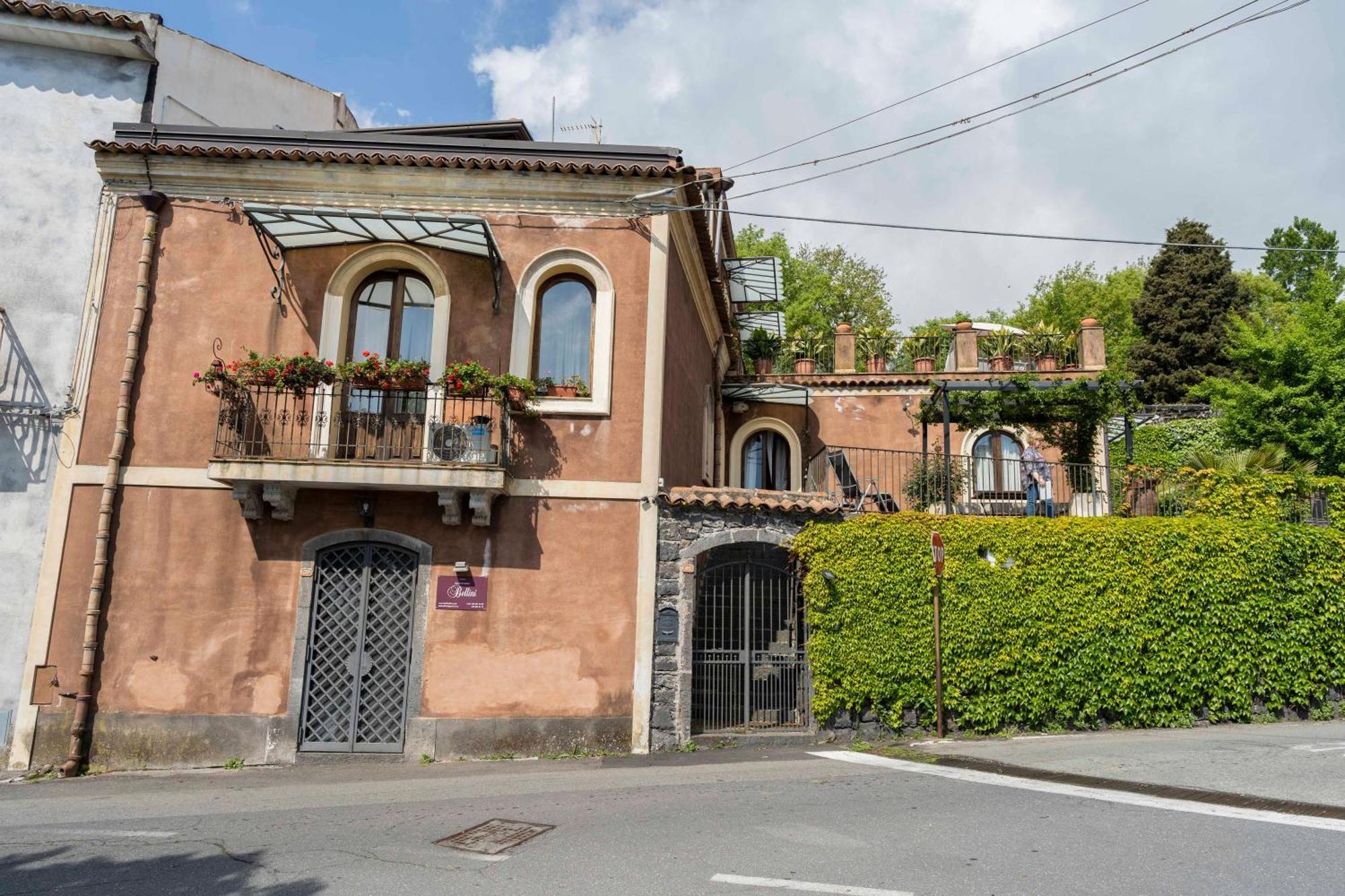B&B Bellini Міло Екстер'єр фото
